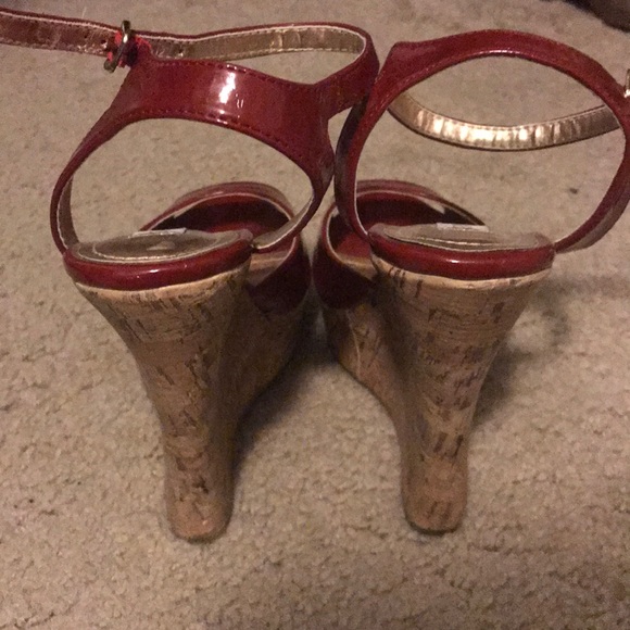 6.5 Red Steve Madden Wedges - Picture 3 of 3